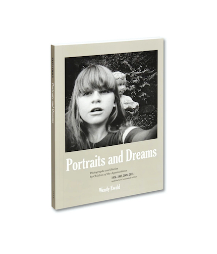 Portraits and Dreams photo show live